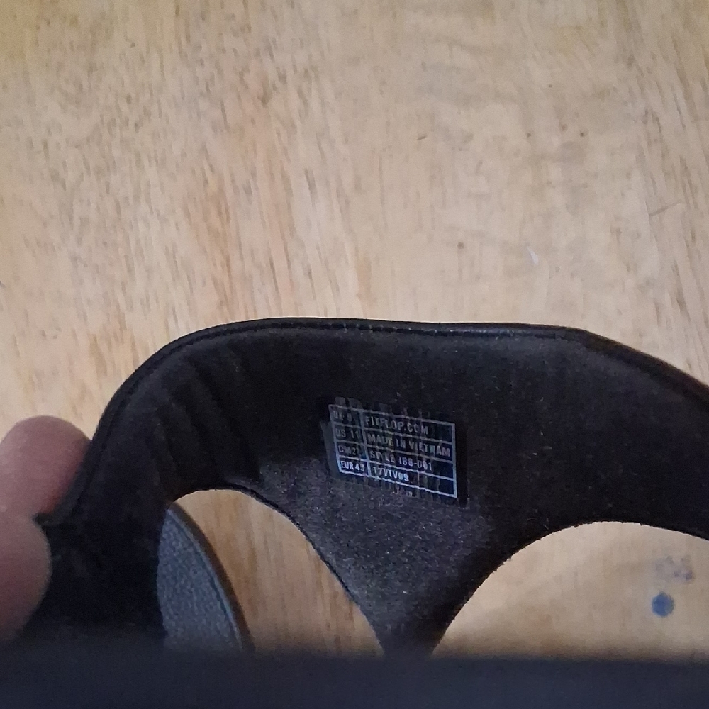 Fitflop Black Thong Sandals - Picture 8 of 8